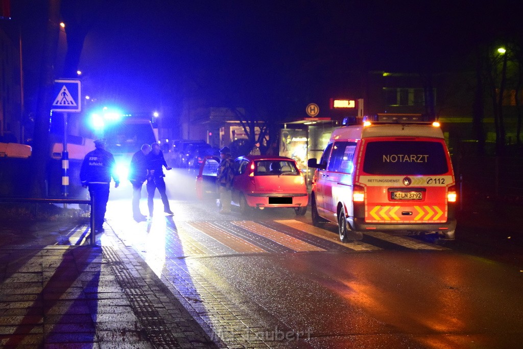 VU Fussgaengerin angefahren Koeln Vingst Oranienstr P30.JPG - Miklos Laubert